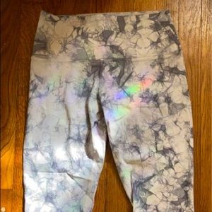 Lululemon leggings size 8 PAST KNEE/CALF LENGTH